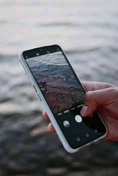 phân biệt tài xỉu và xóc đĩa